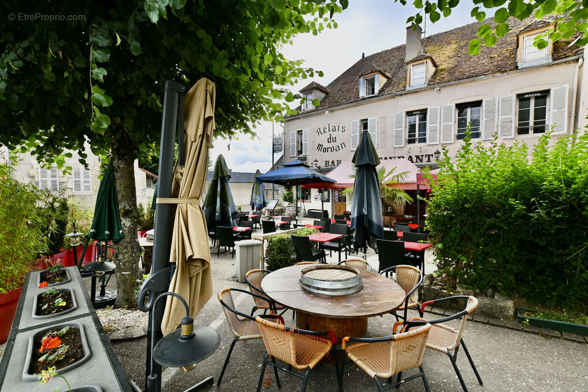 Commerce à VEZELAY