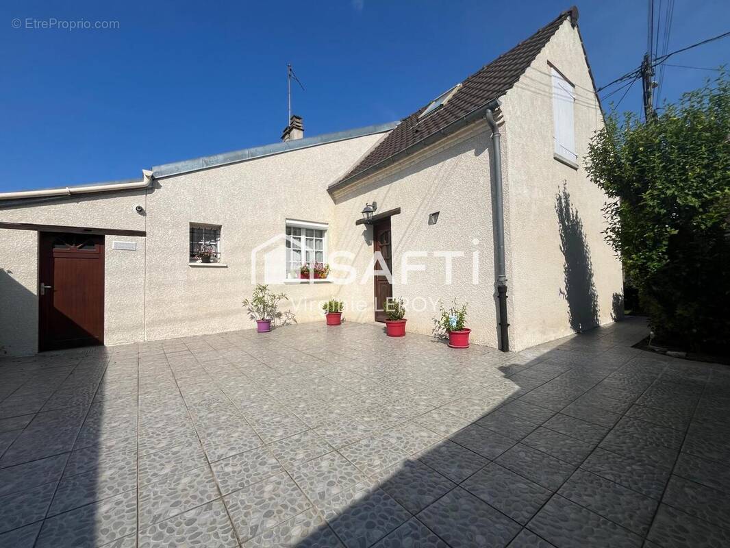 Photo 1 - Maison à LACROIX-SAINT-OUEN