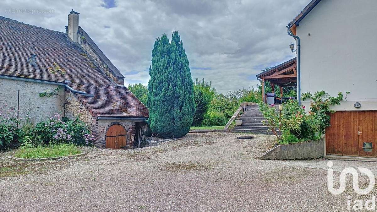 Photo 3 - Maison à THORIGNY-SUR-OREUSE