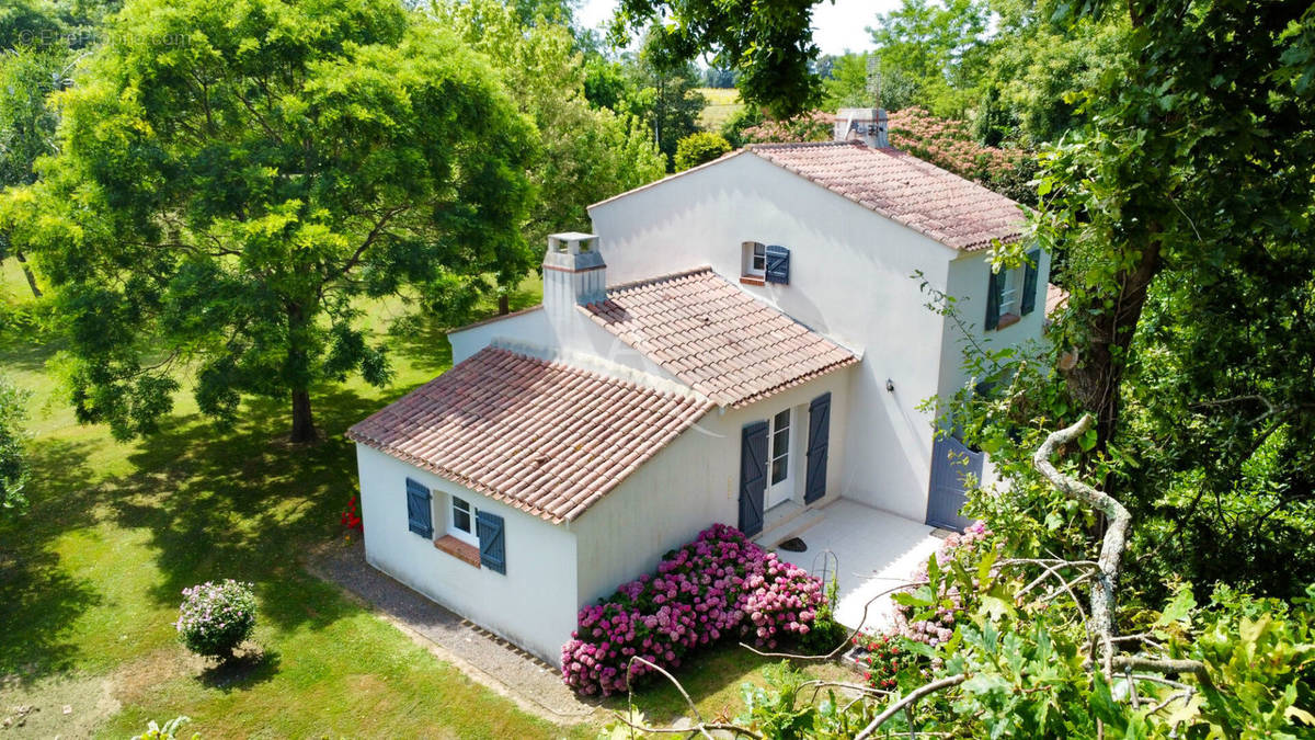 Maison à TALMONT-SAINT-HILAIRE