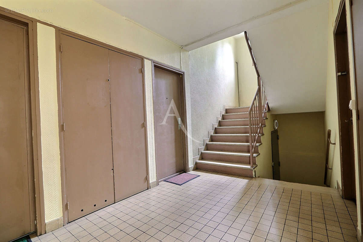 Appartement à AUBERVILLIERS