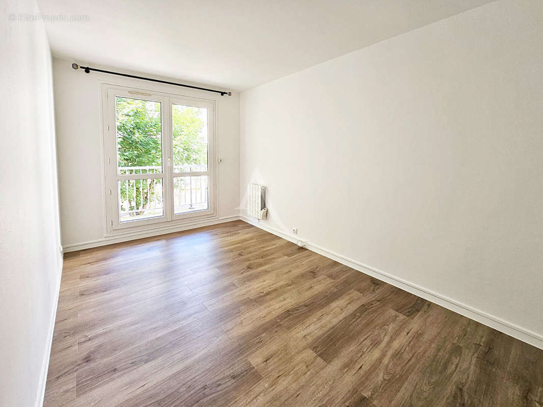 Appartement à VAIRES-SUR-MARNE