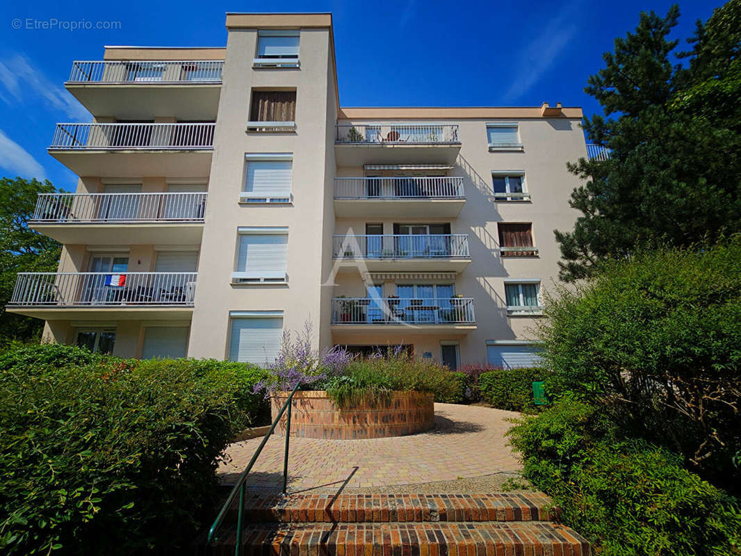 Appartement à VAIRES-SUR-MARNE