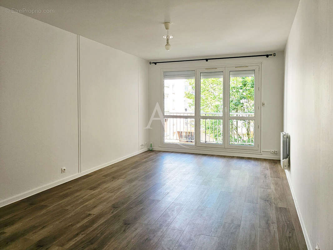 Appartement à VAIRES-SUR-MARNE