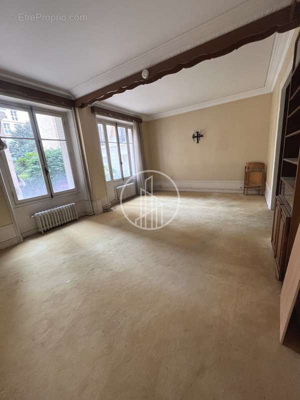 Appartement à PARIS-5E