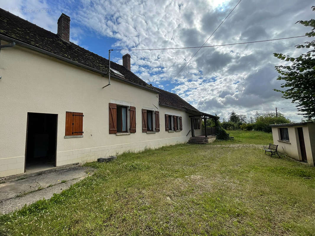 Maison à FLOGNY-LA-CHAPELLE