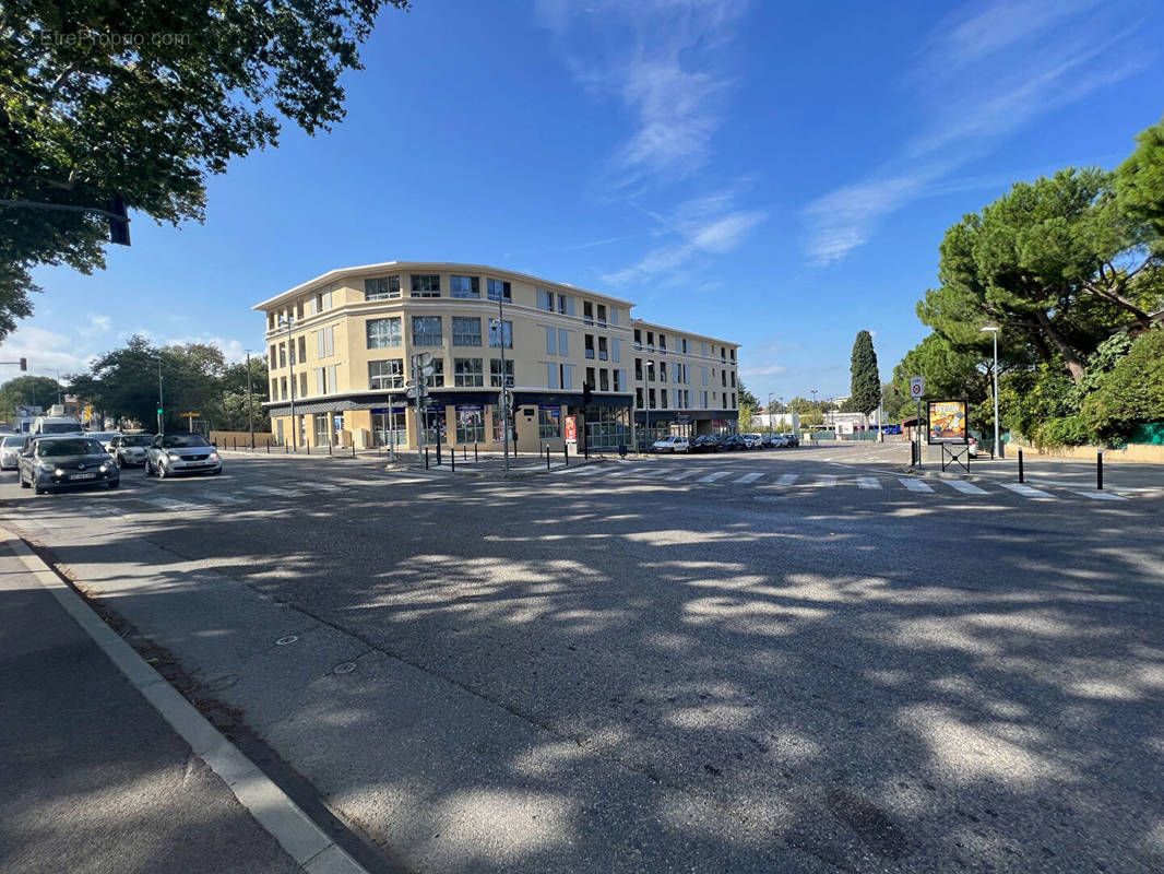 Autre à AIX-EN-PROVENCE