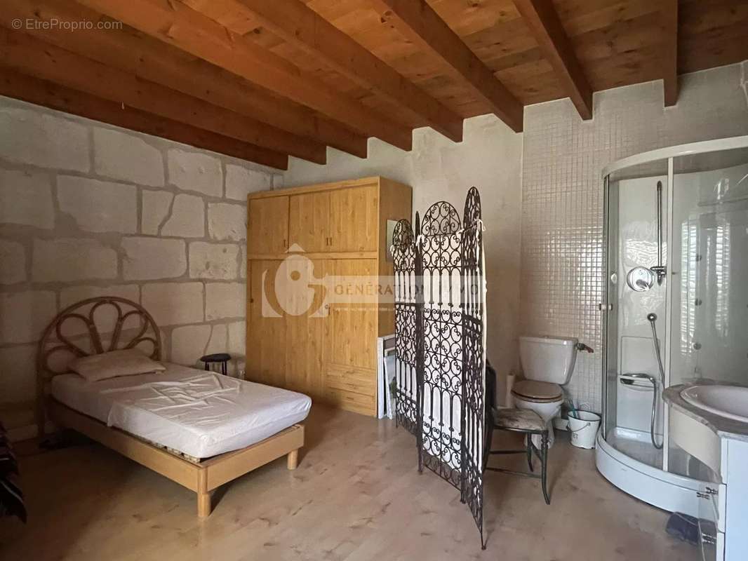 Appartement à FONTVIEILLE