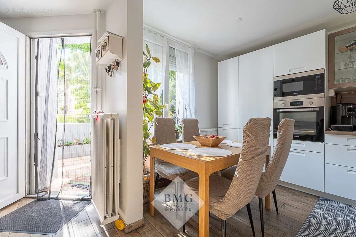 Appartement à CHAMPS-SUR-MARNE