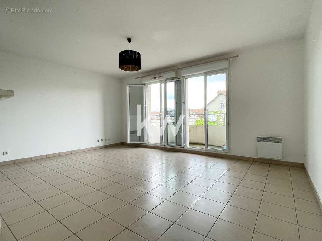 Appartement à CORBEIL-ESSONNES