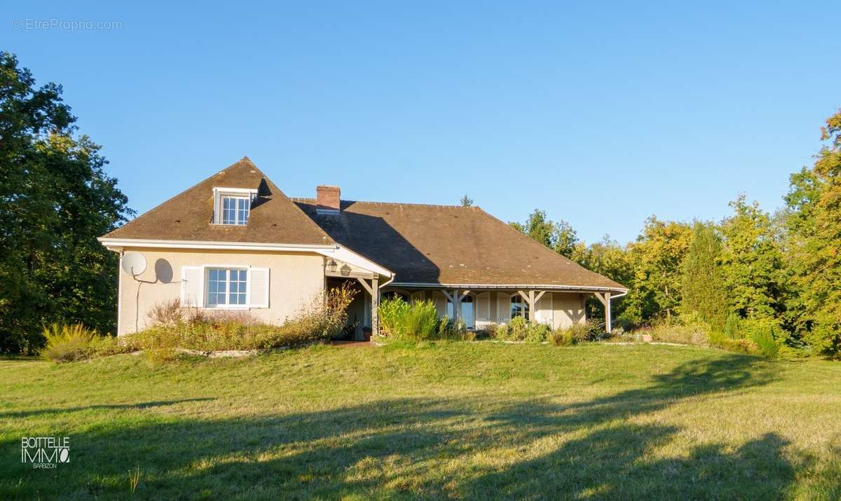 Maison à MILLY-LA-FORET