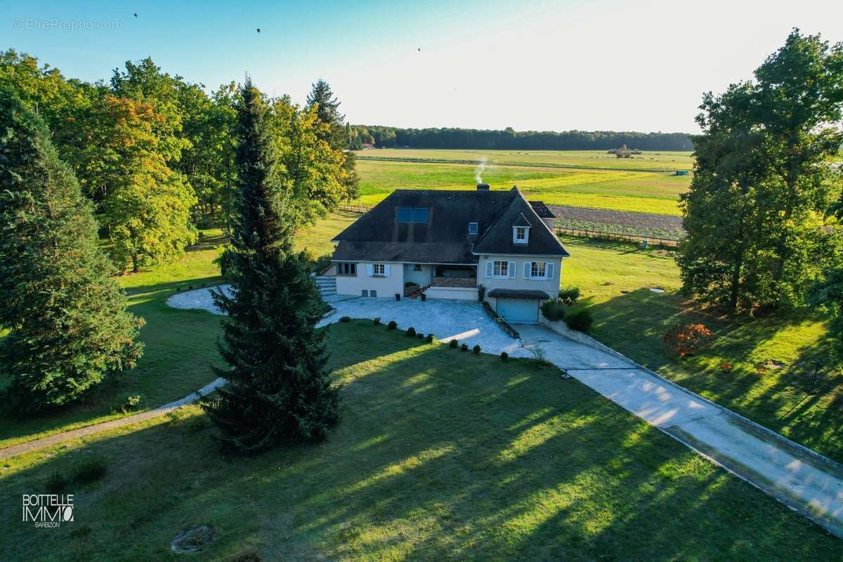 Maison à MILLY-LA-FORET