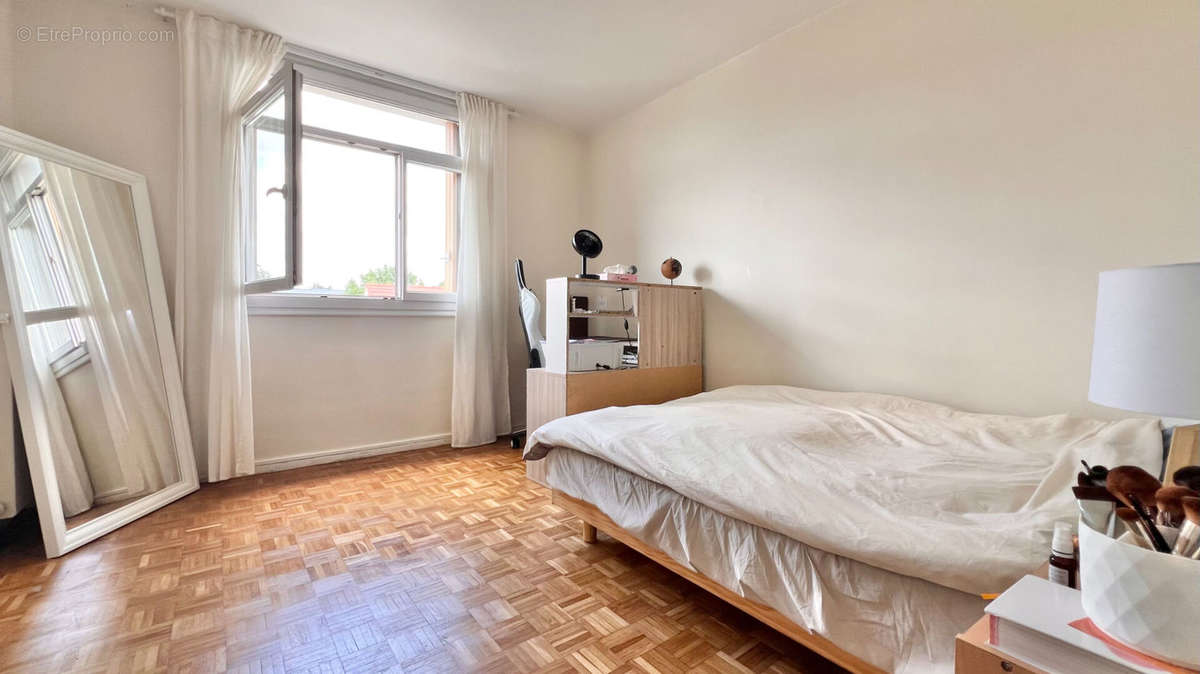 Appartement à CORBEIL-ESSONNES