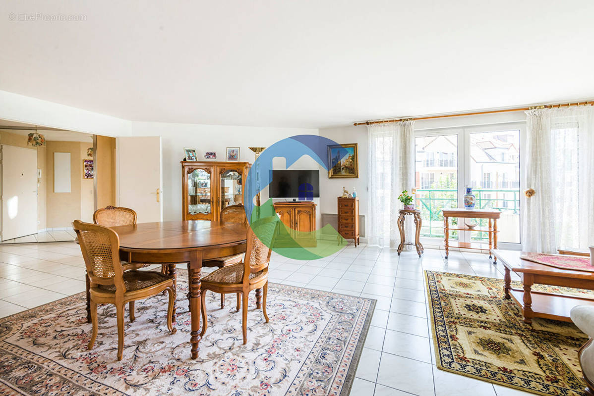 Appartement à EPINAY-SUR-ORGE