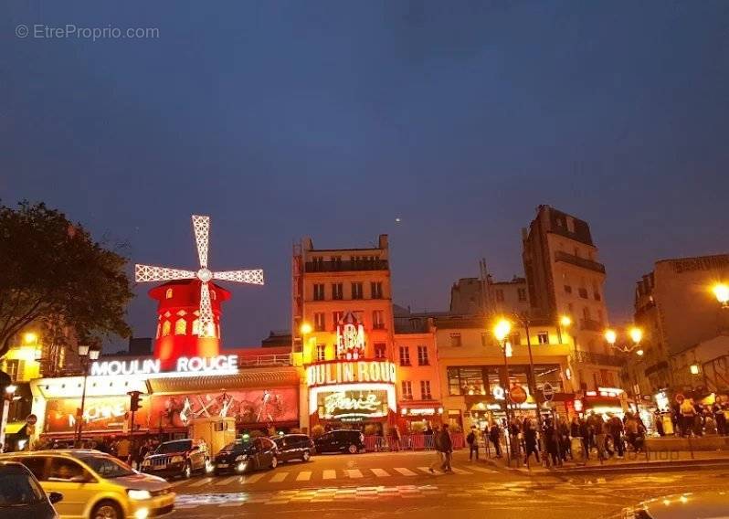 Commerce à PARIS-9E