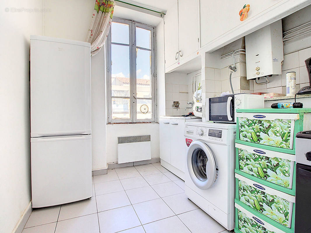 Appartement à MARSEILLE-3E