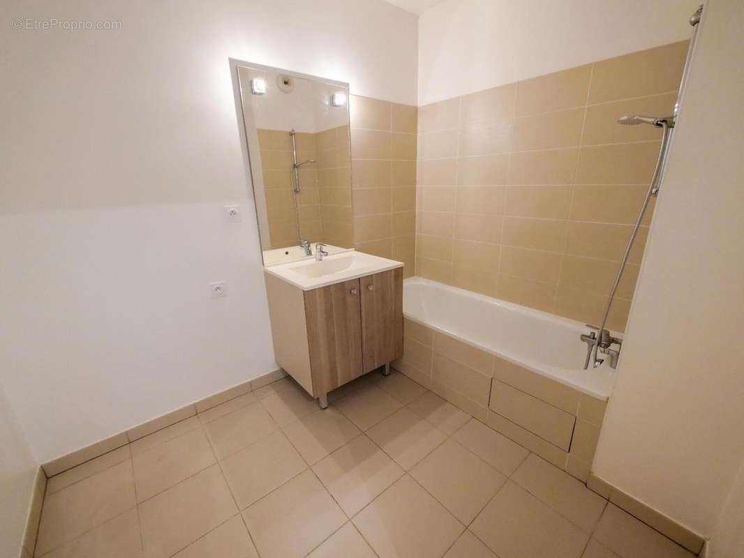   - Appartement à TOULOUSE