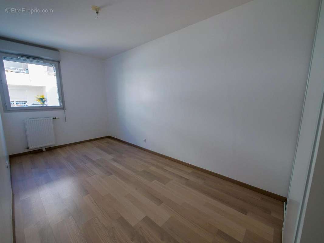   - Appartement à TOULOUSE