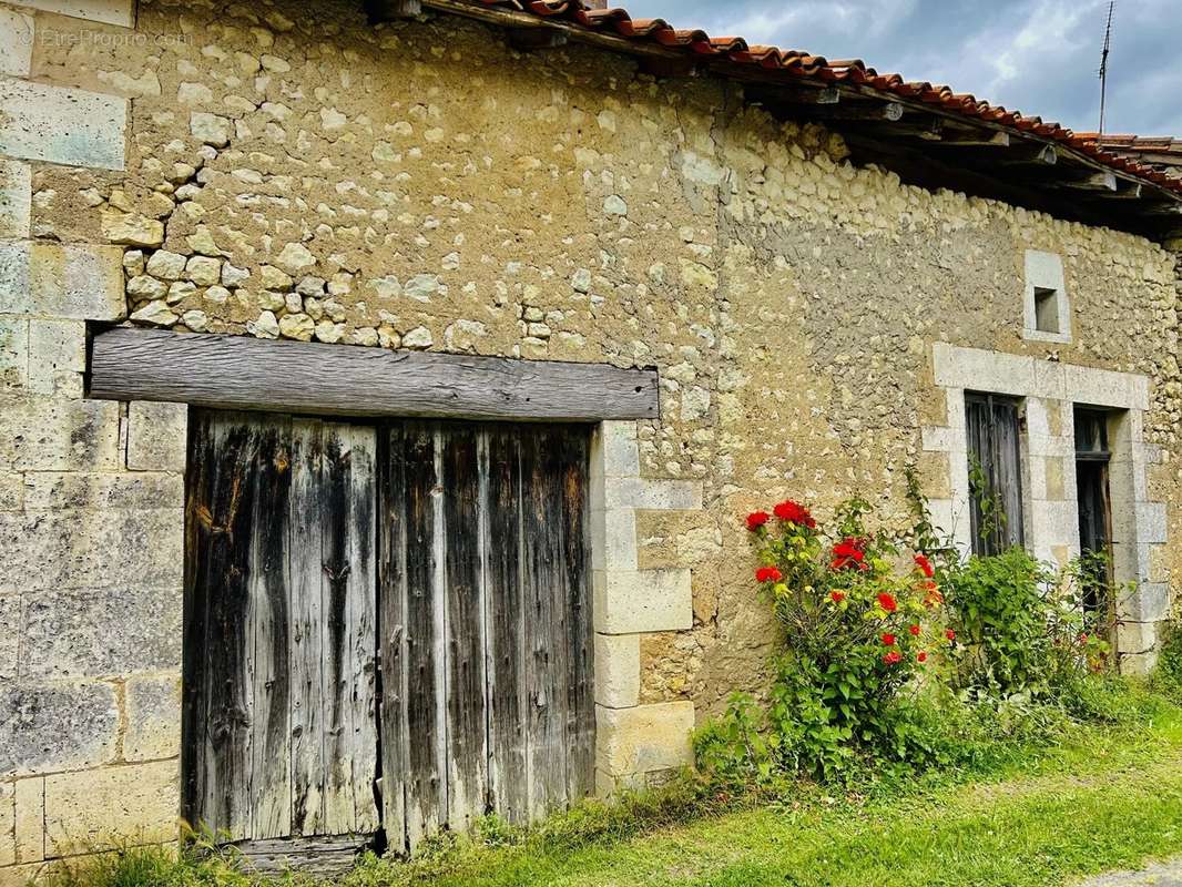 Maison à CHALAIS