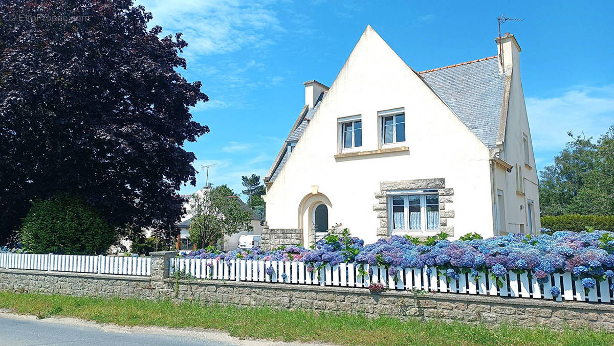 Maison à COMBRIT