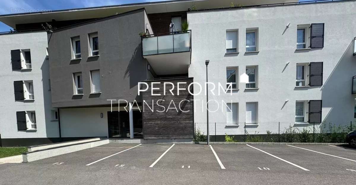 Appartement à VAULNAVEYS-LE-HAUT