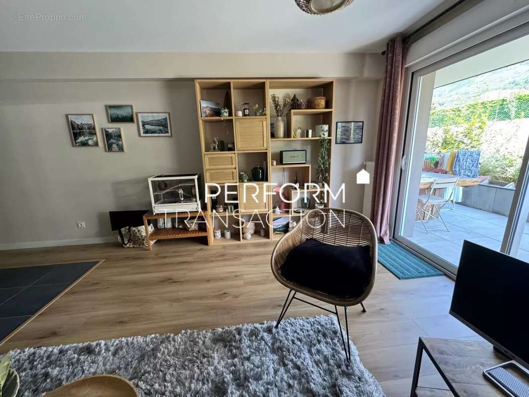 Appartement à VAULNAVEYS-LE-HAUT