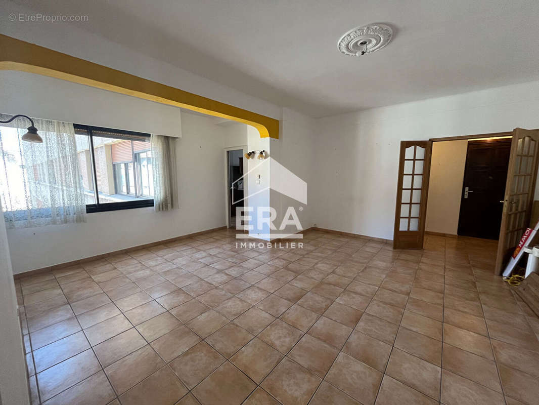 Appartement à MARSEILLE-2E