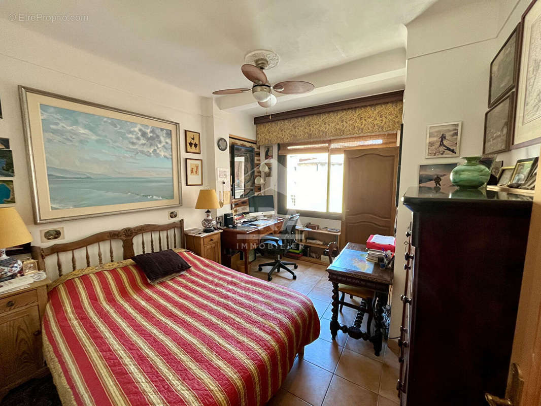 Appartement à MARSEILLE-2E