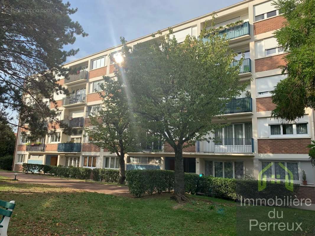 Appartement à LE PERREUX-SUR-MARNE