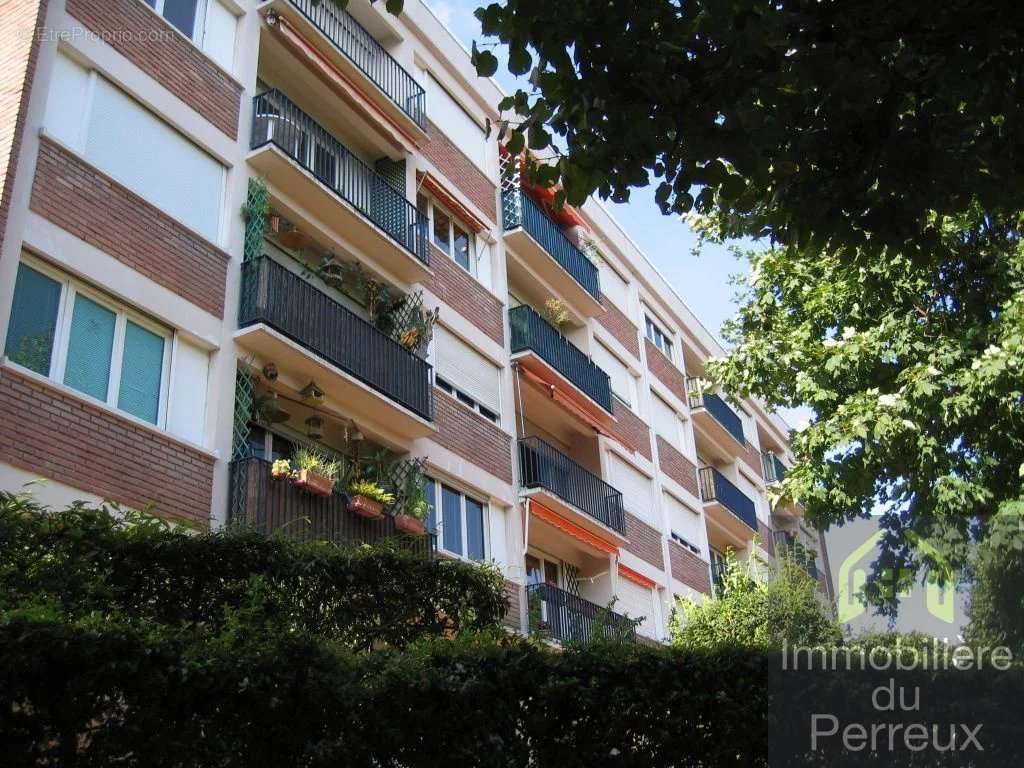 Appartement à LE PERREUX-SUR-MARNE