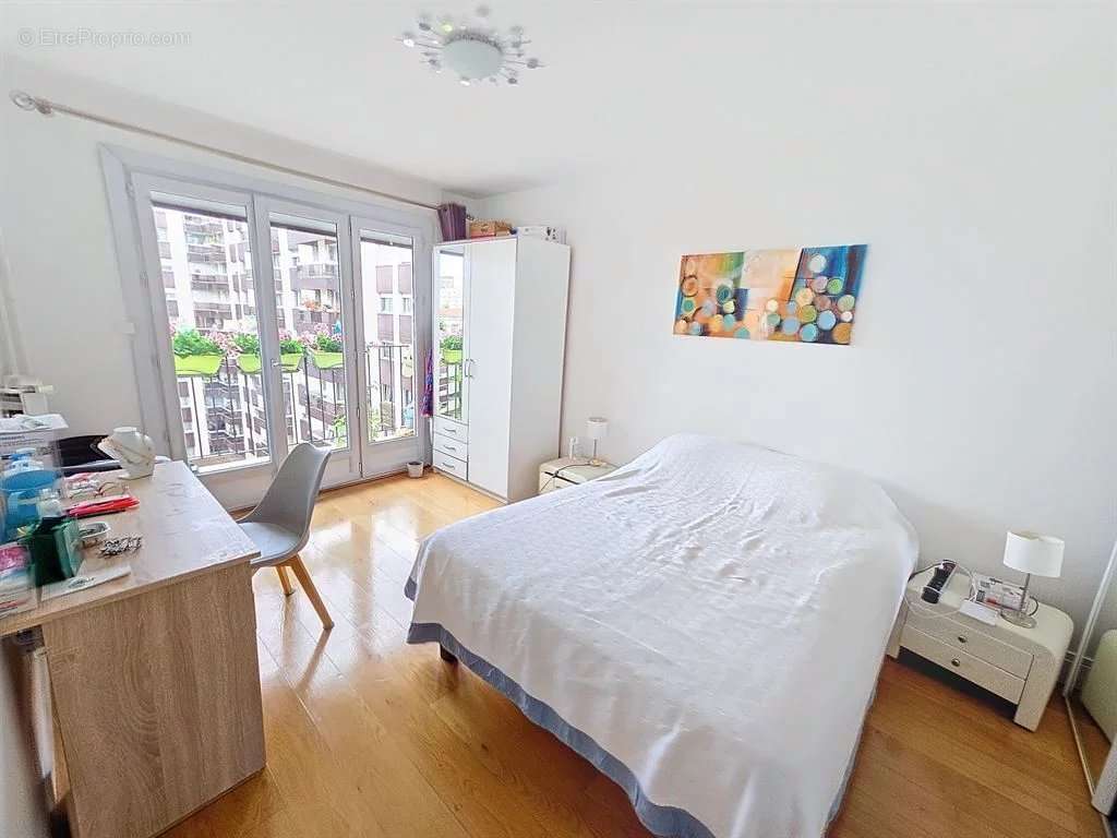 Appartement à PARIS-12E