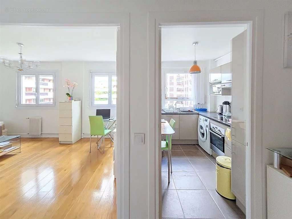 Appartement à PARIS-12E