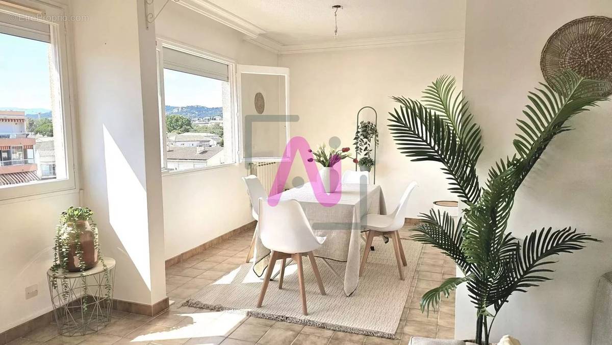 Appartement à HYERES