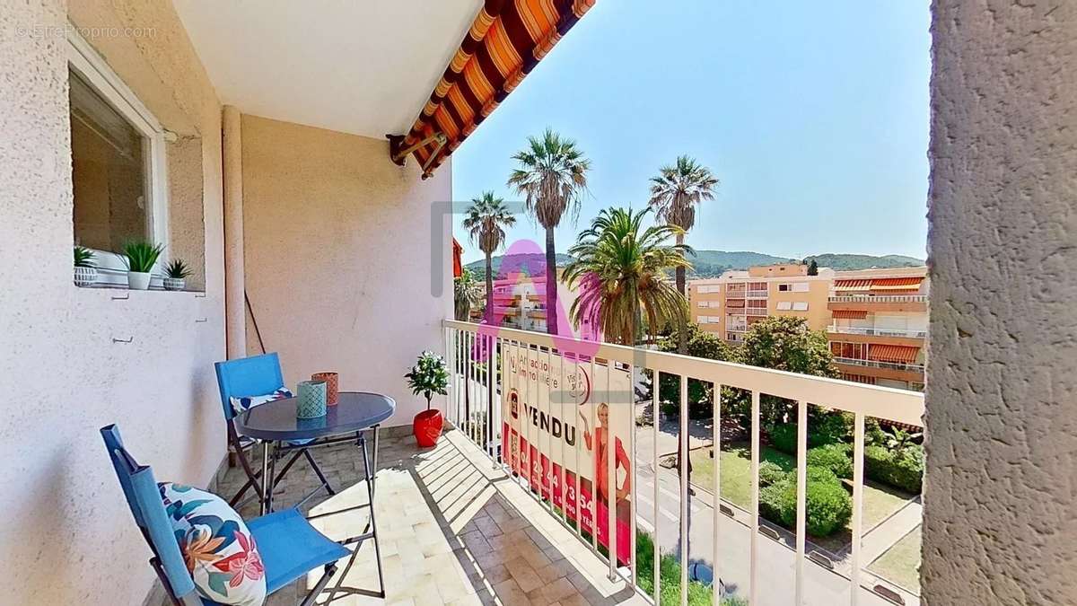 Appartement à HYERES