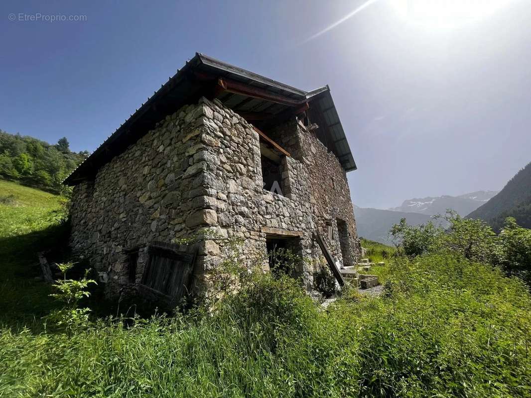 Maison à SAINT-ETIENNE-DE-TINEE