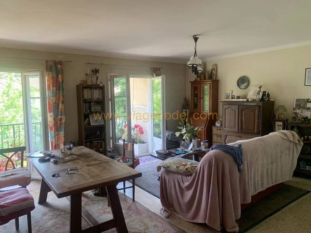 Appartement à VILLENEUVE-LOUBET