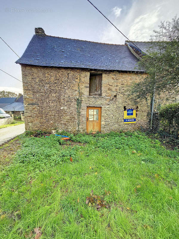 Maison à LOYAT