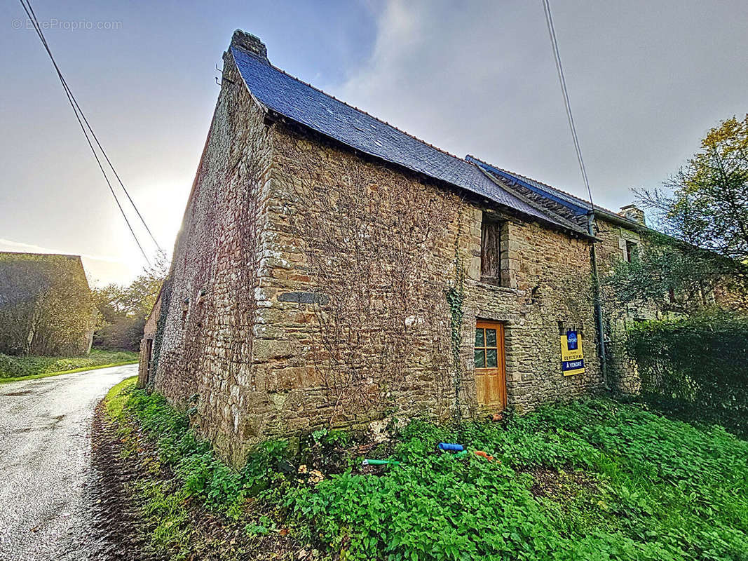 Maison à LOYAT