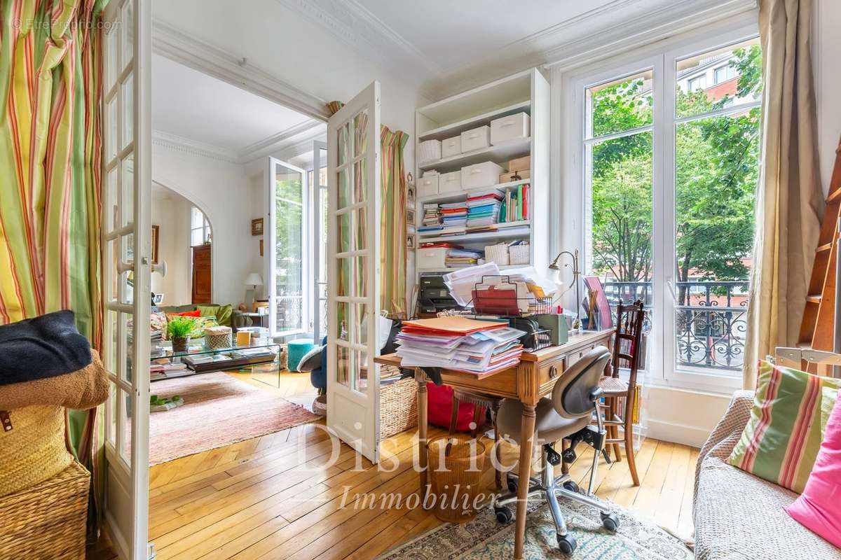 Appartement à PARIS-15E