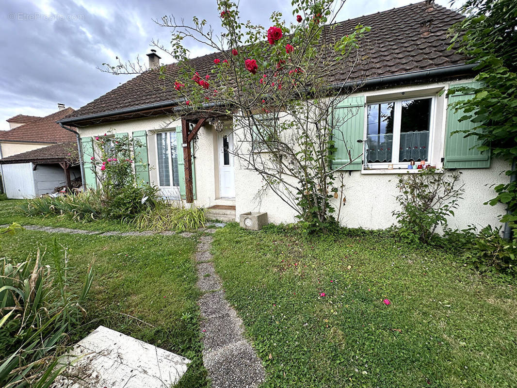 Maison à CORBEIL-ESSONNES