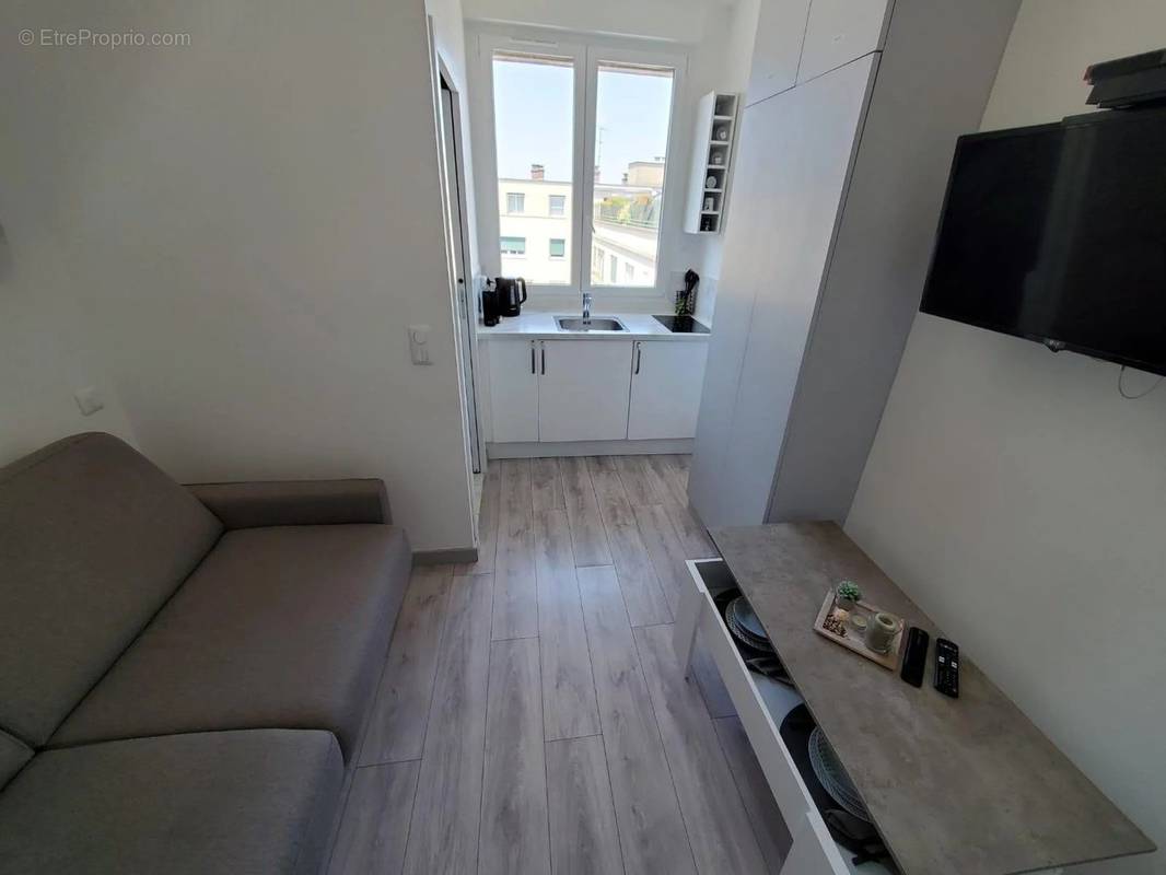 Appartement à PARIS-17E