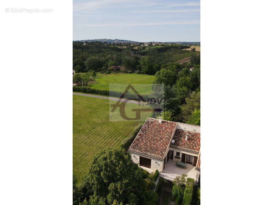 Maison à MIRANDOL-BOURGNOUNAC