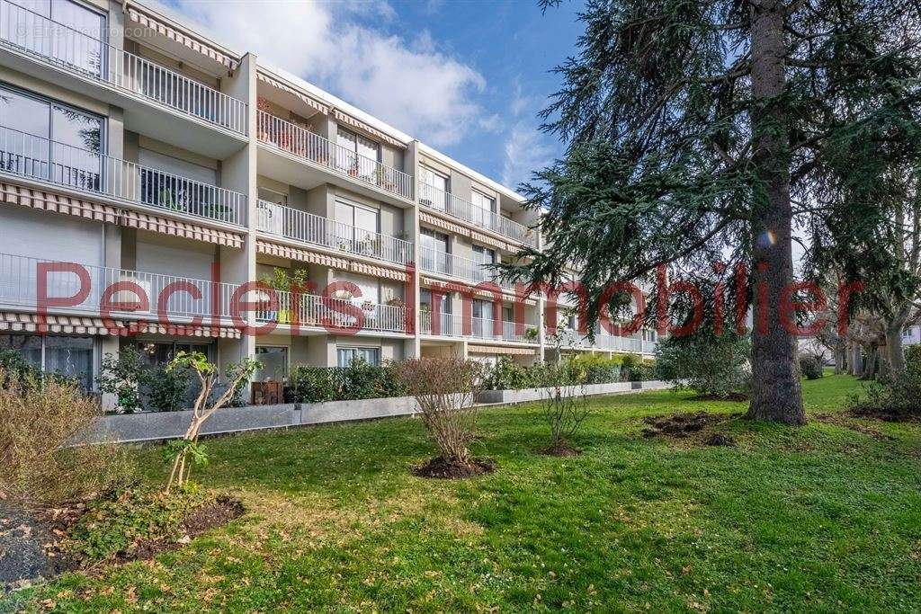 Appartement à RUEIL-MALMAISON