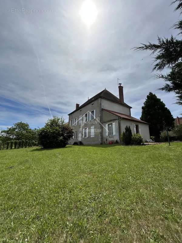 Maison à VICHY