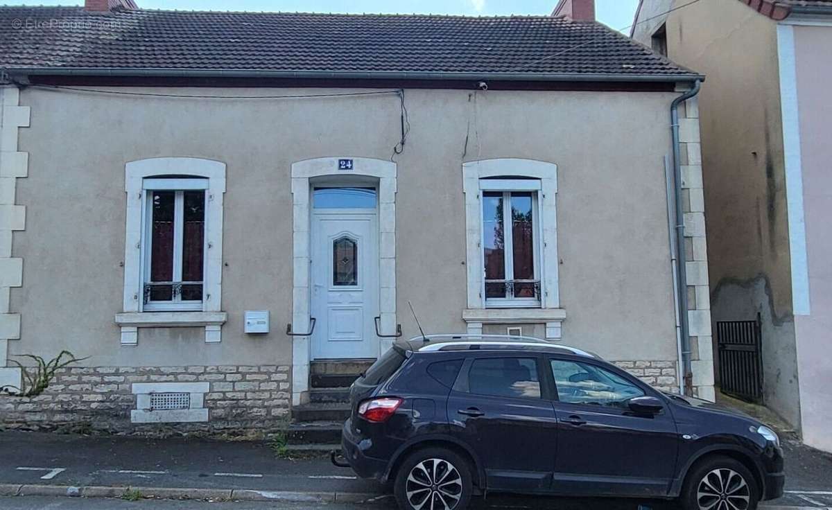 Maison à MONTLUCON