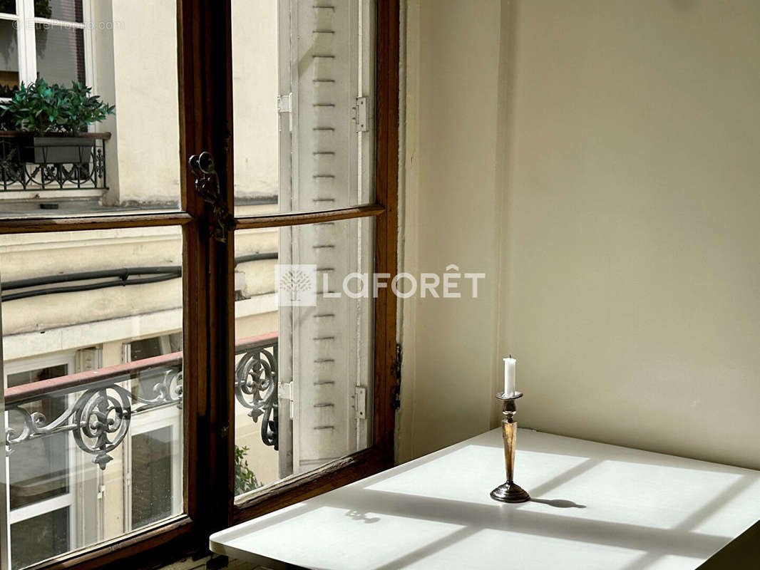 Appartement à PARIS-8E