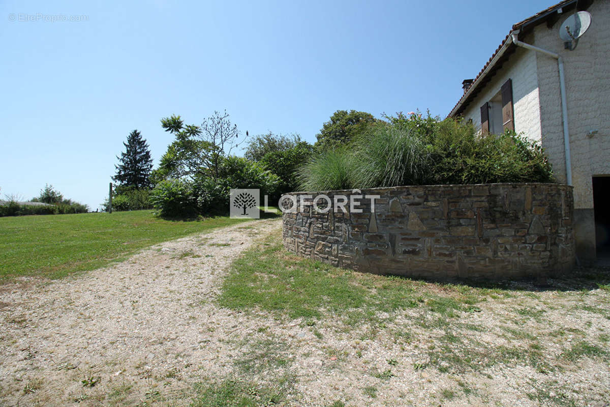 Maison à NANTHEUIL