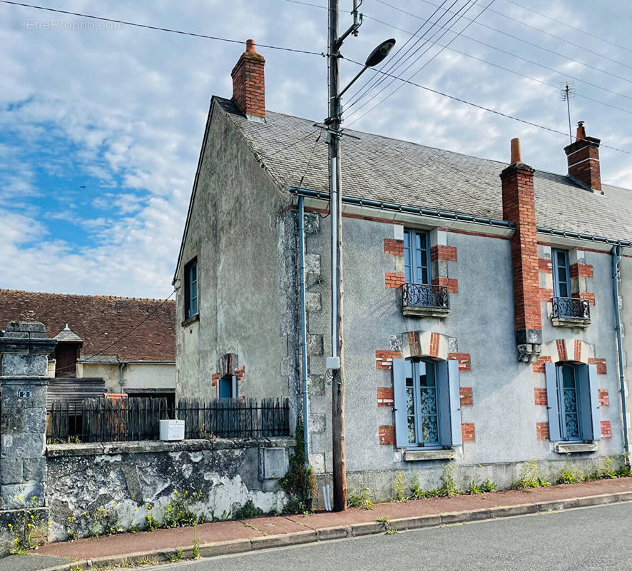 Maison à MANTHELAN