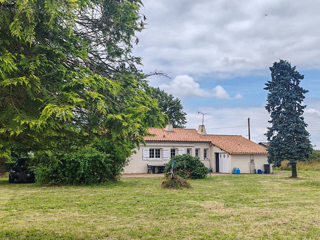 Maison à LA BRUFFIERE