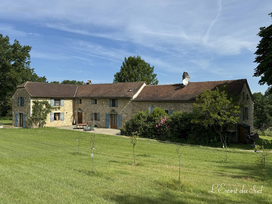 Maison à PUYLAGARDE